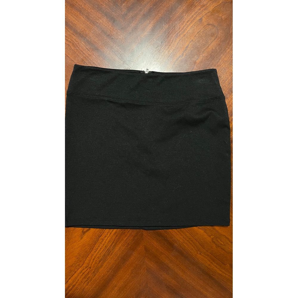 Xhilaration women's black mini‎ skirt size medium